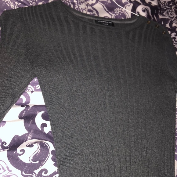 Sweater - Picture 3 of 3